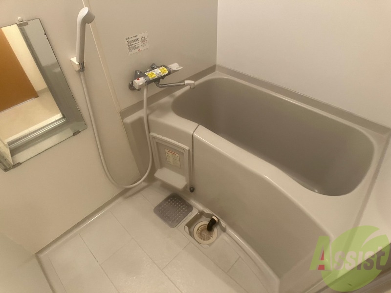 バス・シャワールーム　お風呂になります。一日の疲れを癒してくださいね。