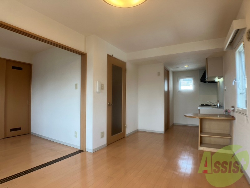 居室・リビング　広くてキレイなお部屋が広がっていて、充実した生活が送れそう。