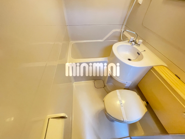 トイレ　＊写真は別部屋参考