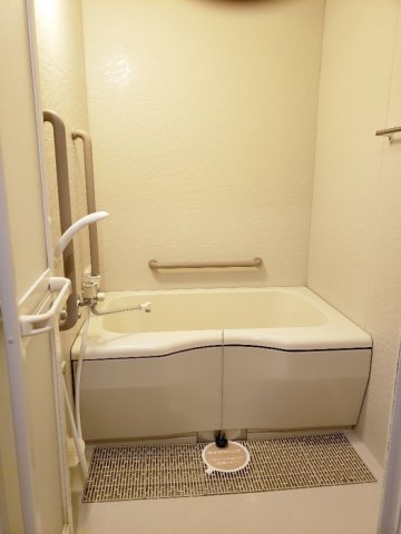 バス・シャワールーム　バストイレ別でおすすめです！