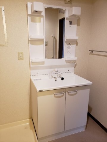 洗面設備　洗髪洗面化粧台付き♪