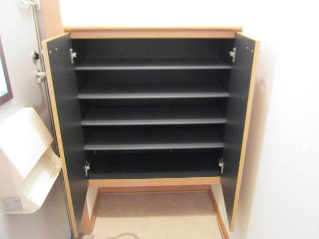 玄関　シューズボックス