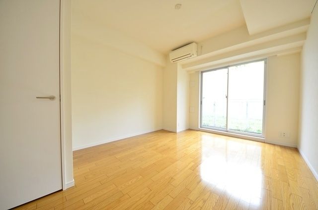 居室・リビング　フローリング