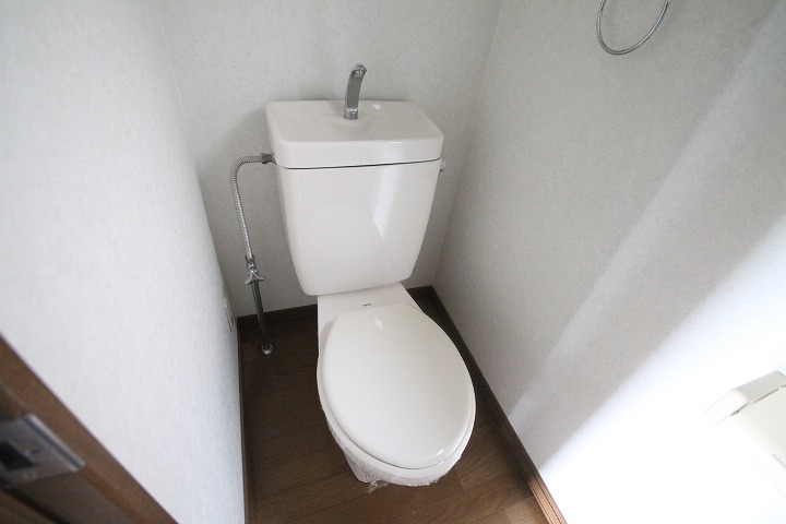 トイレ　※温水洗浄便座新設されます☆