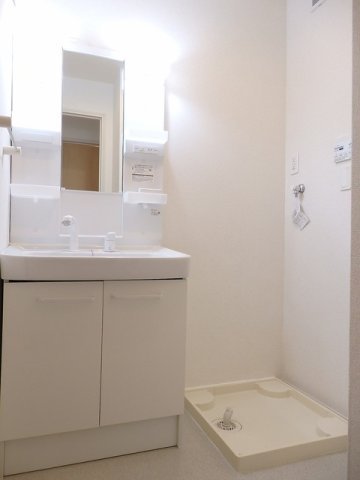 洗面設備　使いやすい洗面所です