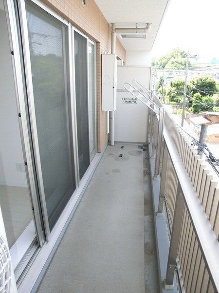 バルコニー　広々としたバルコニーです