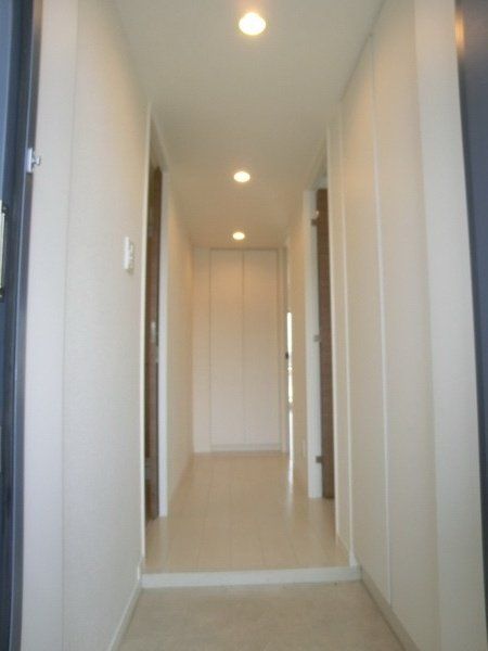 玄関　広々とした玄関スペース