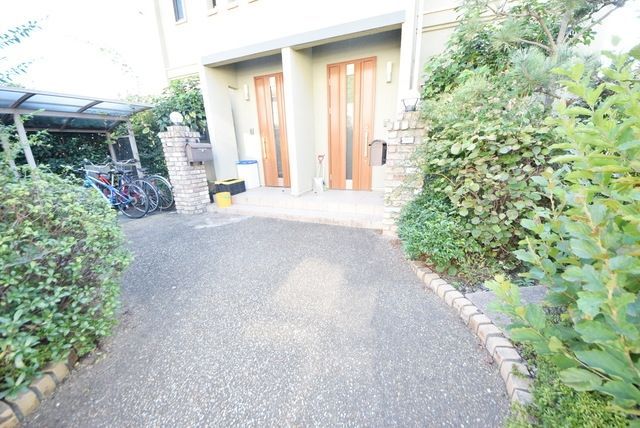 エントランス　★アプローチです★