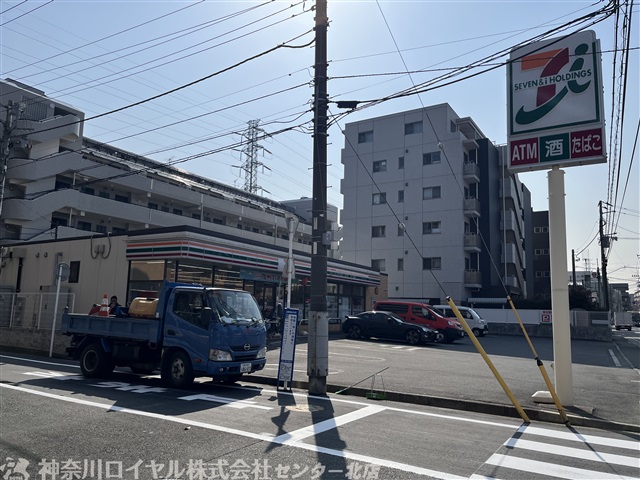コンビニ　セブン-イレブン 横浜樽町４丁目店（コンビニ）まで495m