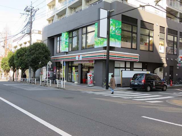 コンビニ　セブンイレブン（コンビニ）まで400m