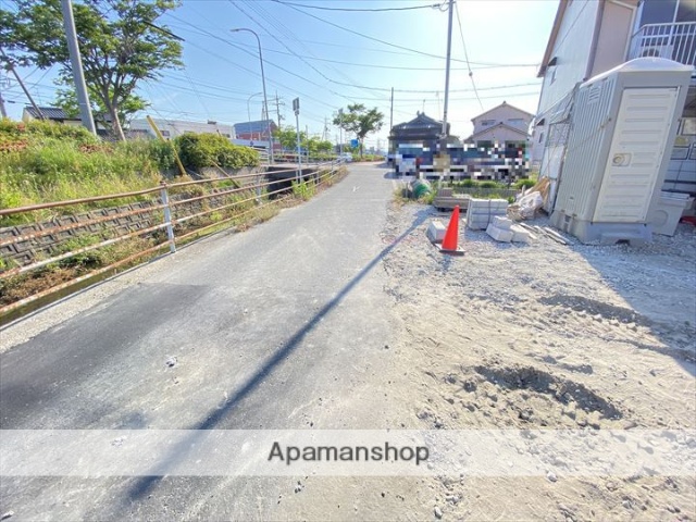 その他　前面道路（その他）まで0m