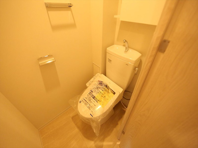 トイレ　温水洗浄暖房便座付トイレ