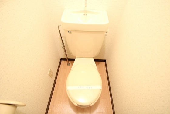 トイレ　※別部屋の写真です