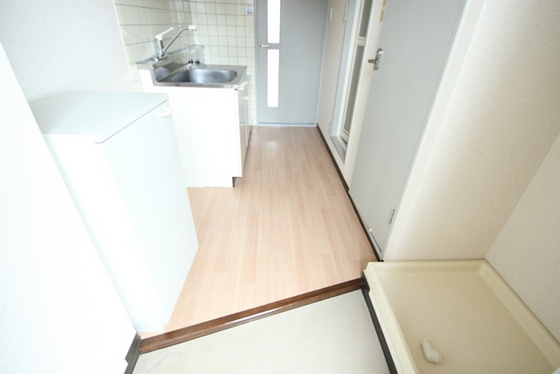 玄関　※別部屋の写真です