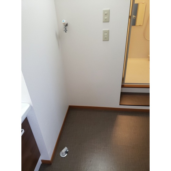 洗面設備　洗濯機置き場