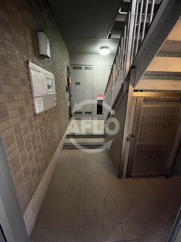 ロビー　パイン・フローリッシュ　ロビー