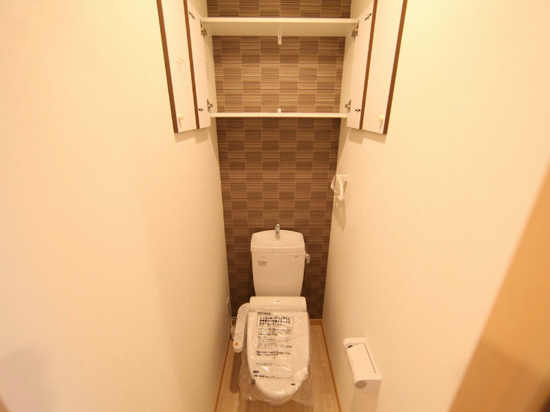 トイレ　温水洗浄暖房便座付トイレ