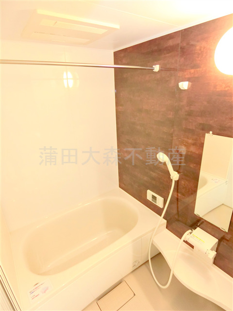 バス・シャワールーム　浴室乾燥機+追焚機能付