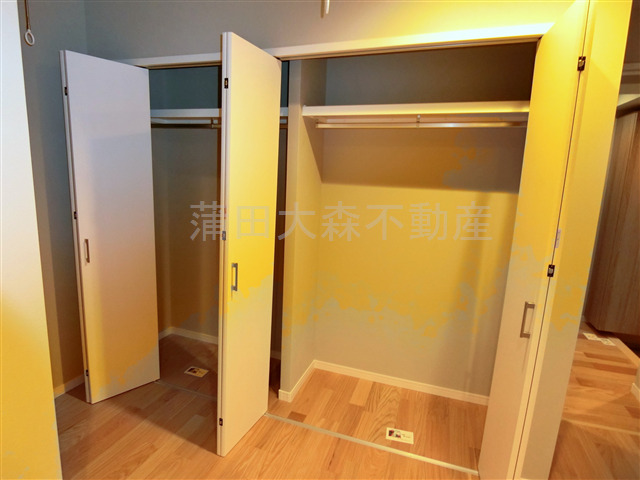 収納　8.9帖洋室のクローゼット