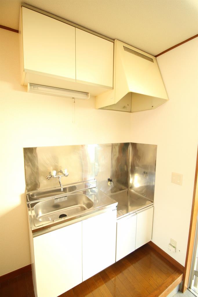 キッチン　別の部屋の写真となりますので、現況優先となります。