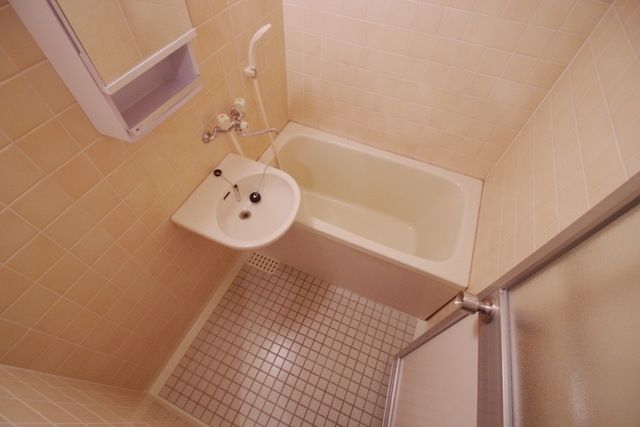 バス・シャワールーム