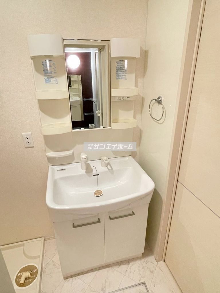 洗面設備　同仕様