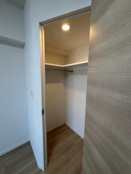 収納　洋室８帖の収納