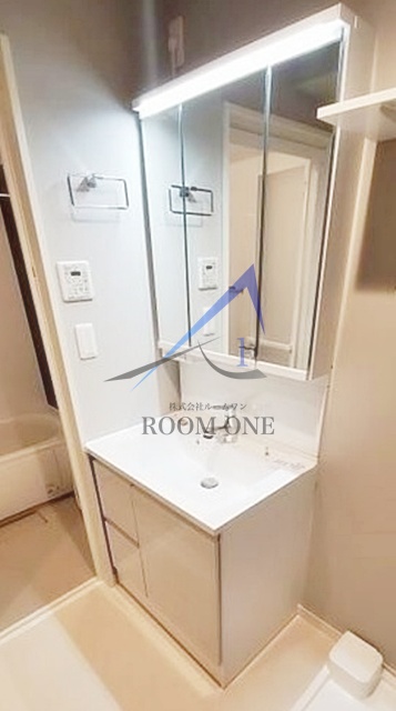 洗面設備　洗面台です。