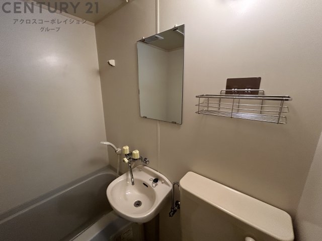 洗面設備　浴室内に洗面台付き！