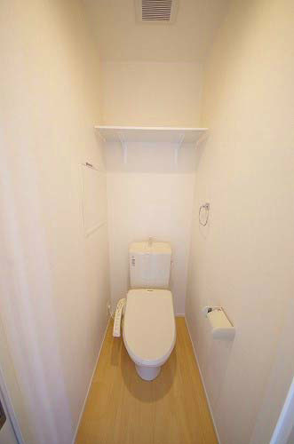 トイレ　温水洗浄便座