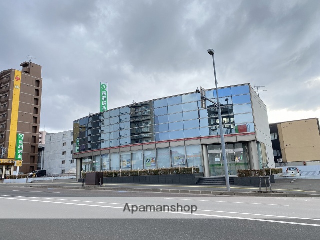 銀行　遠軽信用金庫月寒支店（銀行）まで492m