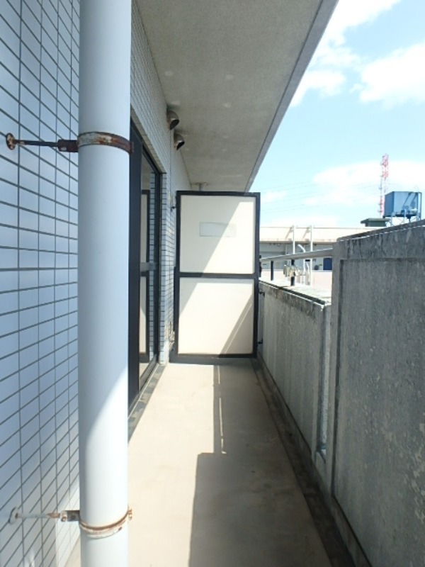 バルコニー　図面と現状に相違がある場合には現状を優先