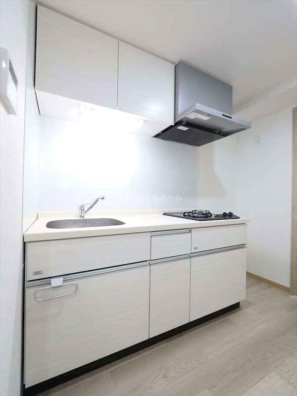 キッチン　システムキッチン（ガス2口コンロ付）