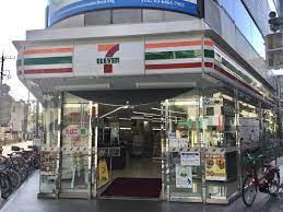 コンビニ　セブンイレブン京急蒲田駅前店（コンビニ）まで133m