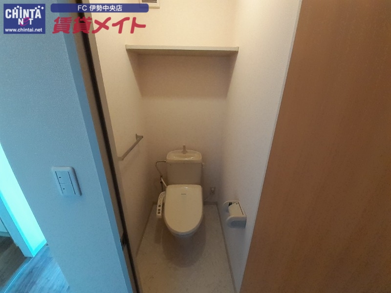 トイレ　別部屋参考写真です