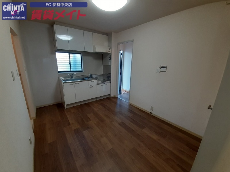 居室・リビング　別部屋参考写真です