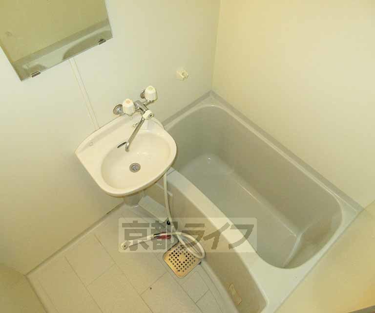 バス・シャワールーム　ゆっくり浸かっていただけます！