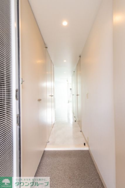 玄関　※写真は同タイプ住戸です。