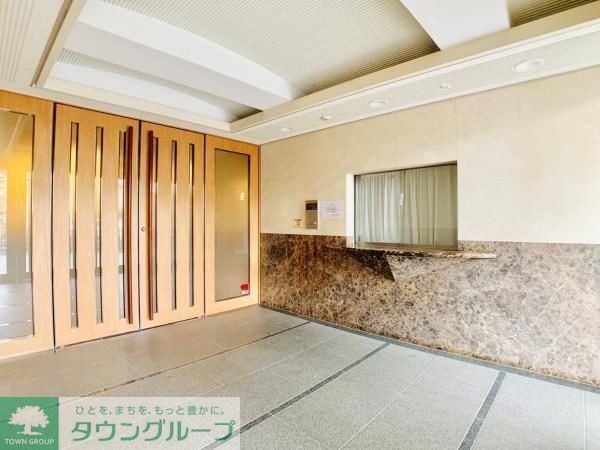 エントランス　エントランス