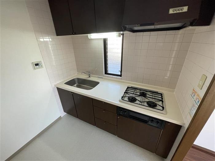 キッチン　ビルトインコンロ付き！