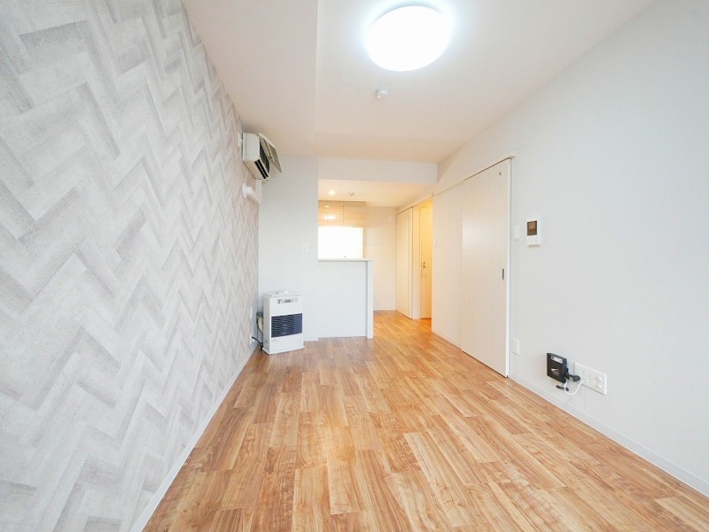 居室・リビング　白を基調としたシンプルなリビングです♪