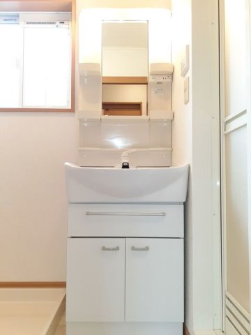 洗面設備　忙しい朝には欠かせない洗面所です