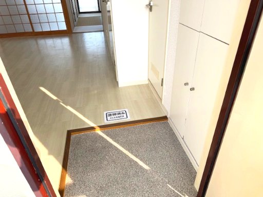 玄関　下駄箱も設置済みなので、お気に入りの靴も収納バッチリですね