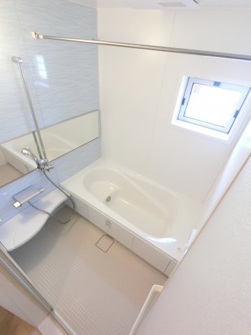 バス・シャワールーム　※同タイプの写真となります。