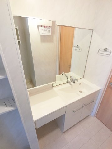 洗面設備　※同タイプの写真となります。