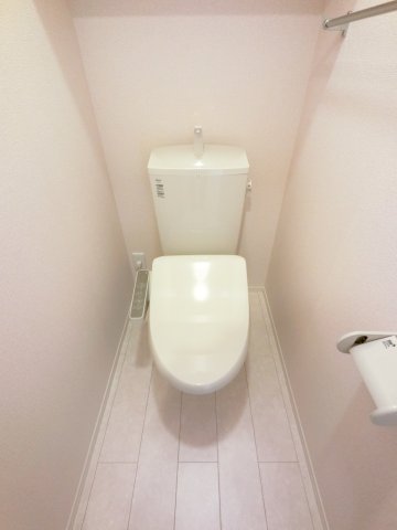 トイレ　※同タイプの写真となります。
