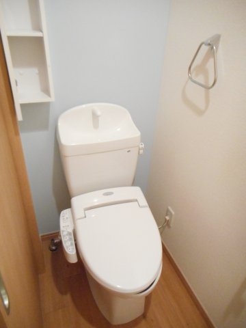 トイレ　コンパクトで使いやすいトイレです