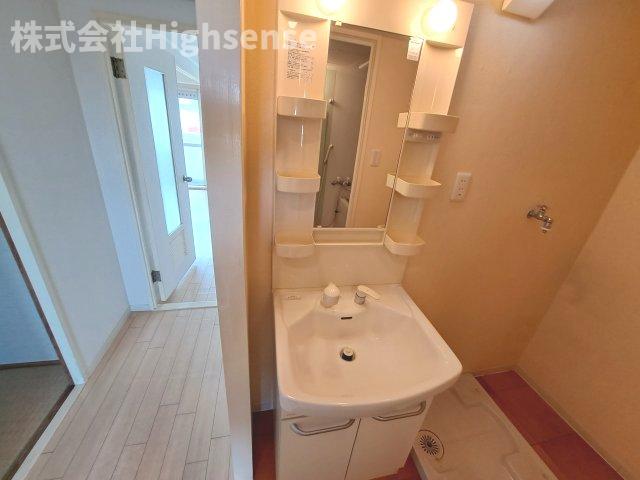 洗面設備　使いやすい洗面所です