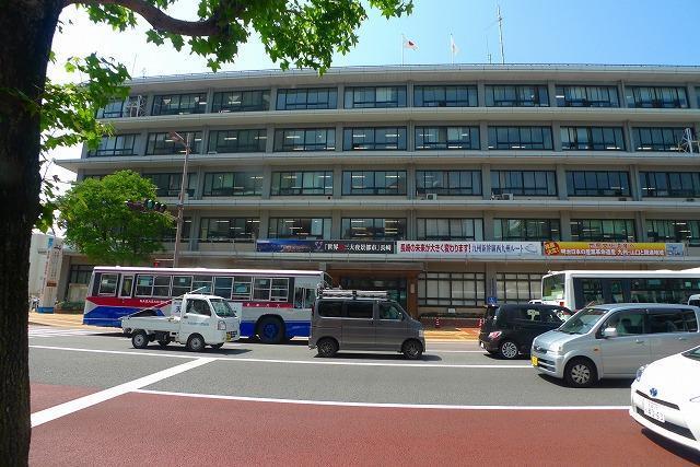 役所　長崎市役所（役所）まで383m