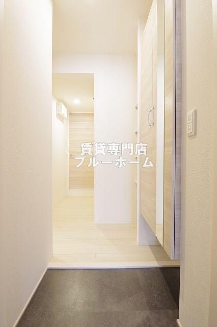 玄関　明るい玄関！